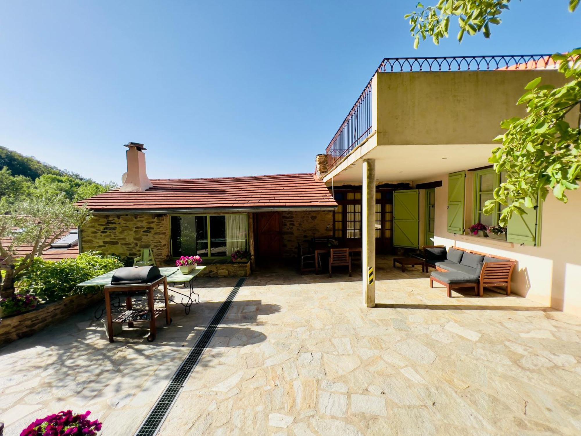 Les Coumayres Riols Exterior photo