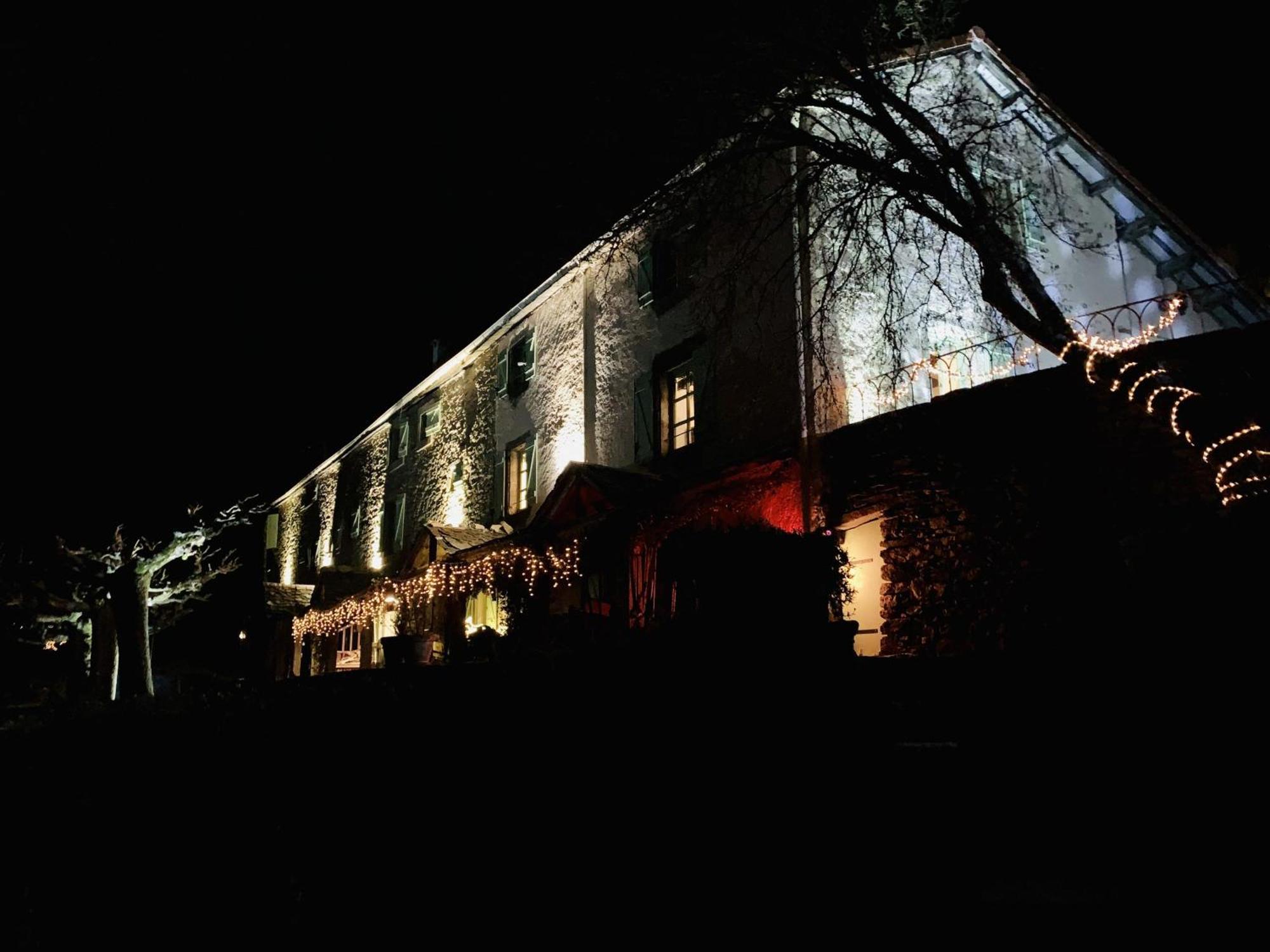 Les Coumayres Riols Exterior photo