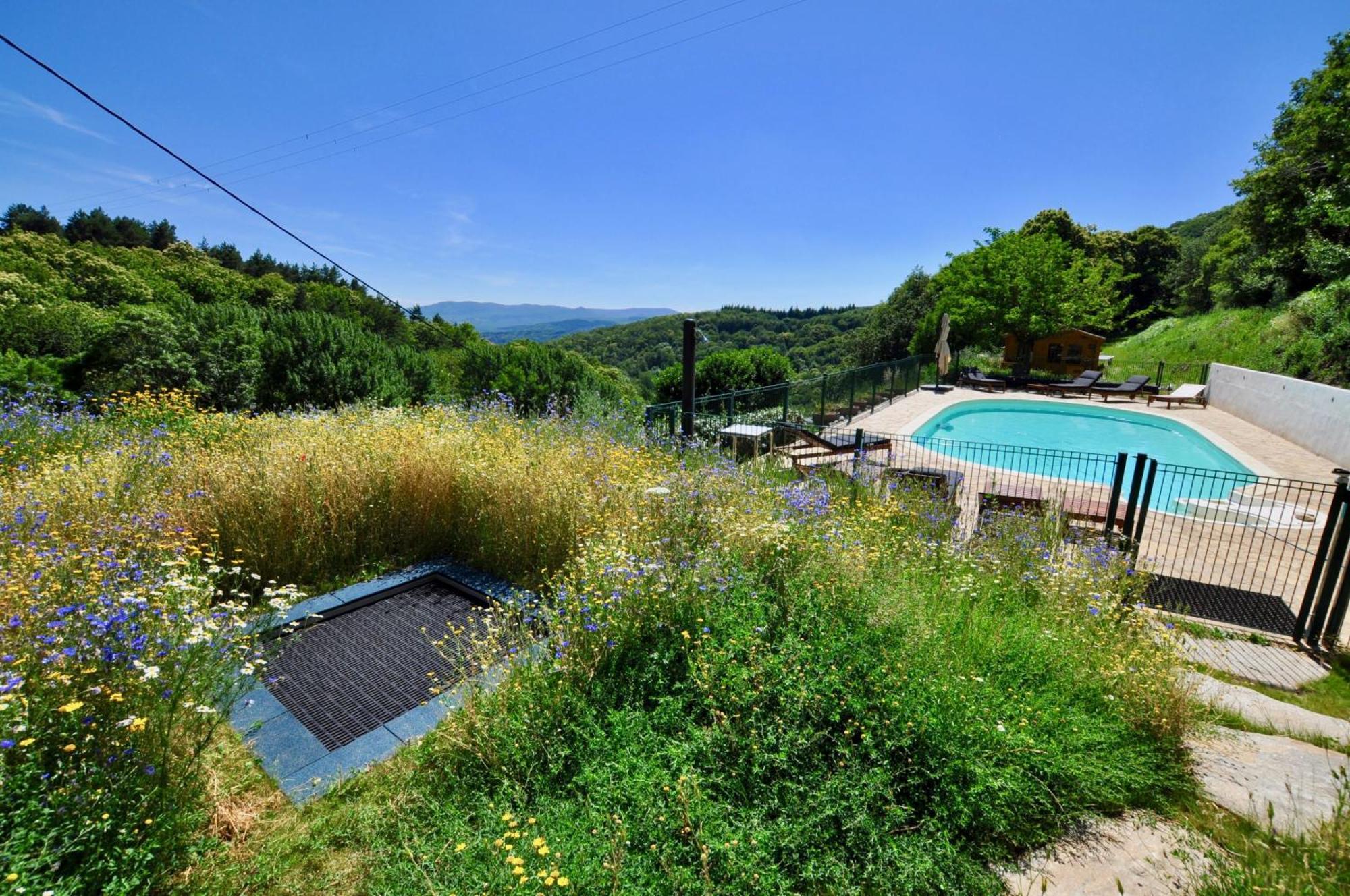 Les Coumayres Riols Exterior photo