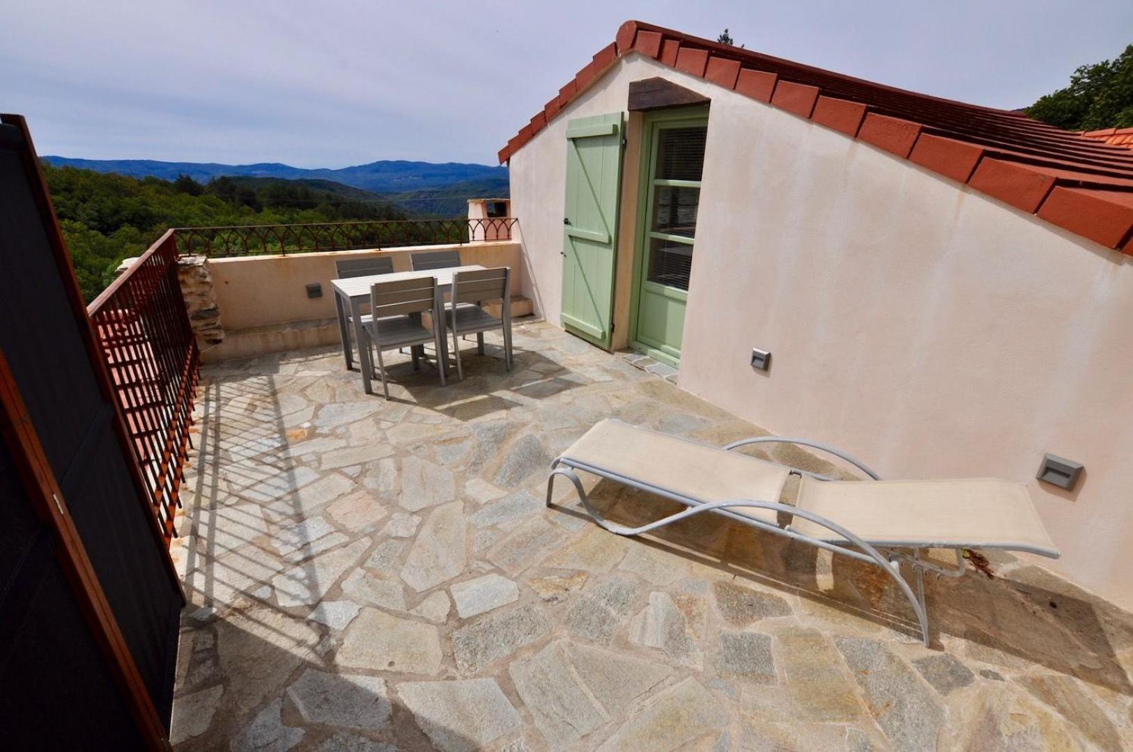 Les Coumayres Riols Exterior photo