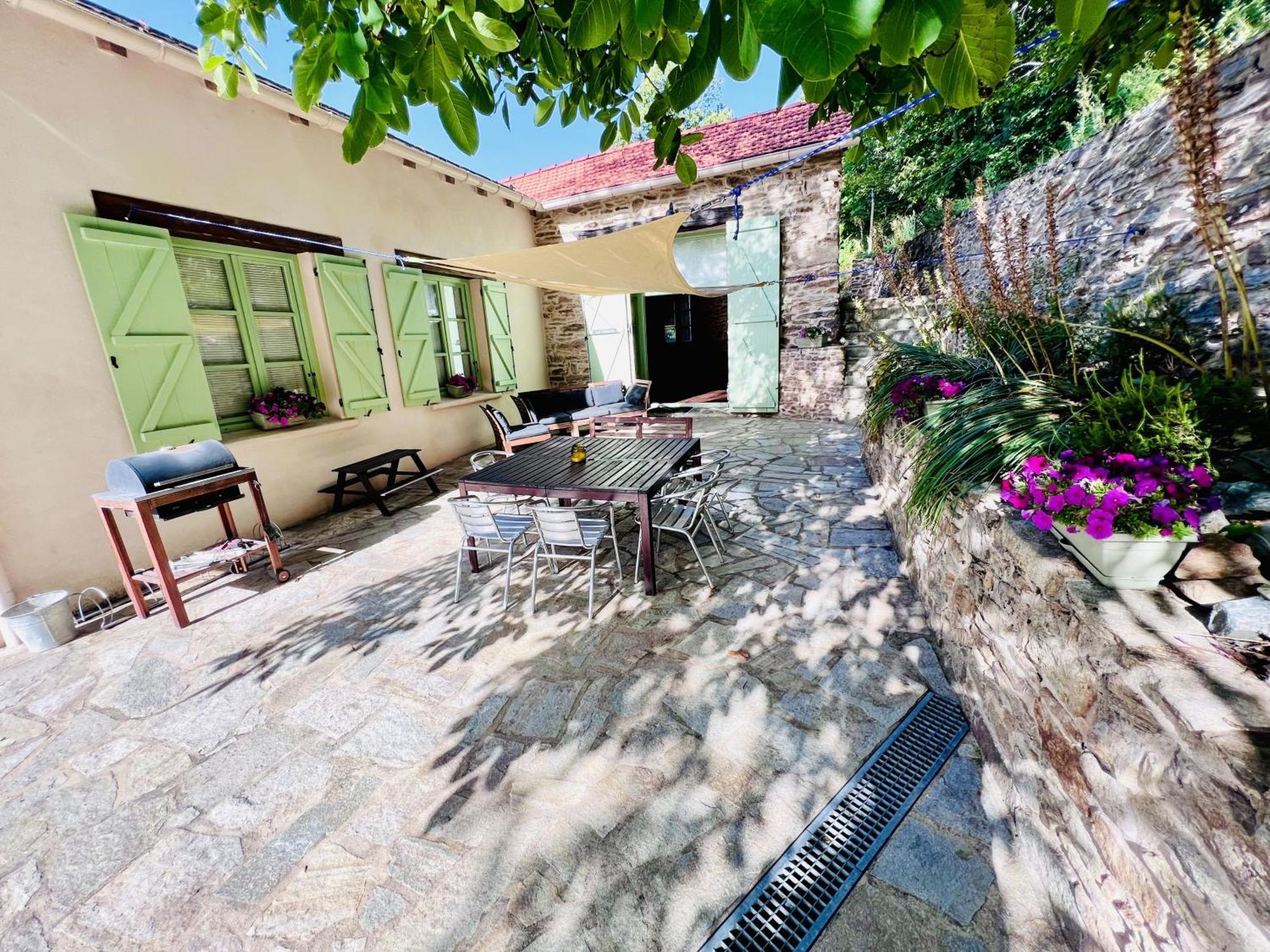 Les Coumayres Riols Exterior photo